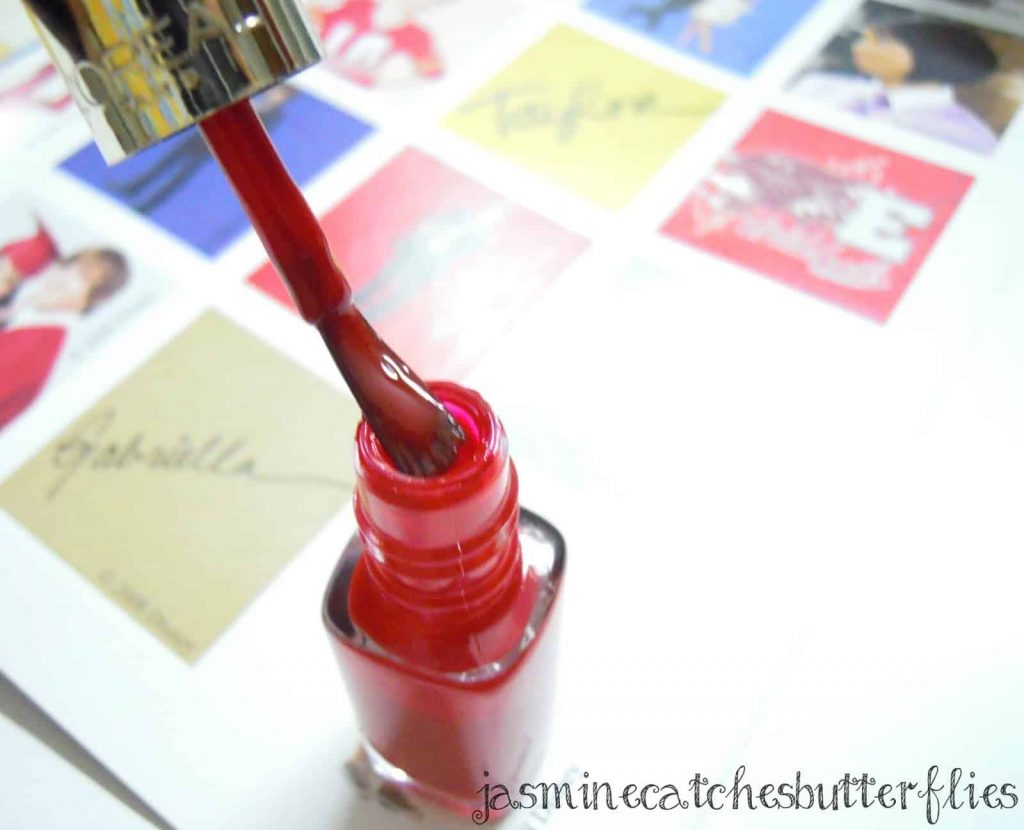 L'Oreal Color Riche Nail Polish in Pin Up | Review and Swatches