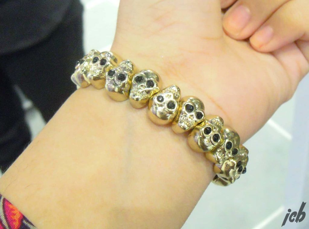 Claire's Gold Skull Bracelet