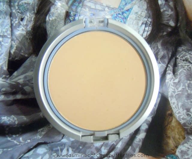 Jordana Perfect Pressed Powder in Classic Sand