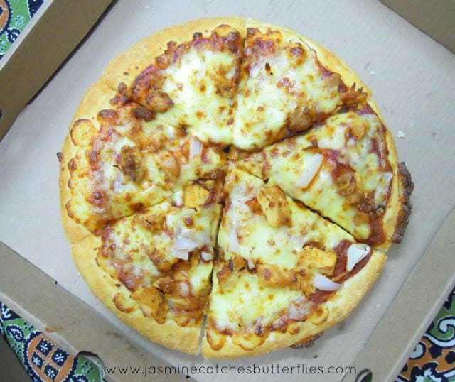 Pizza Hut Triple Treat Box