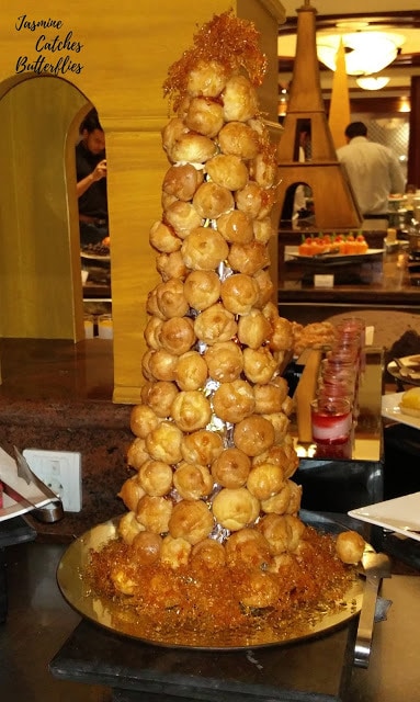 Croquembouche